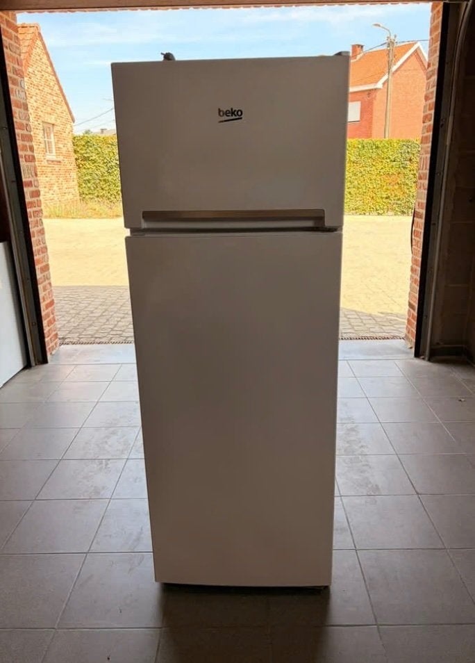 Beko - koelkast/diepvries combo, Ophalen, Zo goed als nieuw, Met vriesvak