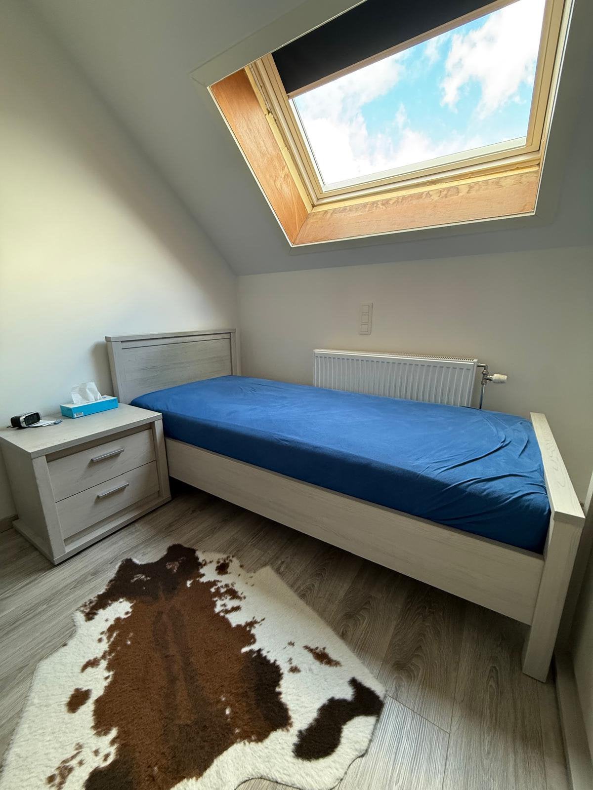 Complete tienerkamer / slaapkamer Bed, Kast, Bureau, Nachtk, Ophalen, Zo goed als nieuw