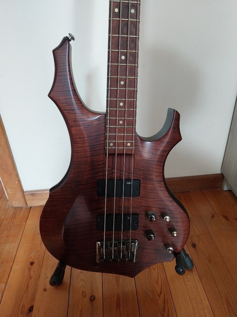 Bass guitar ESP LTD F-204  (4 Strings), Muziek en Instrumenten, Snaarinstrumenten | Gitaren | Bas, Ophalen, Gebruikt, Elektrisch