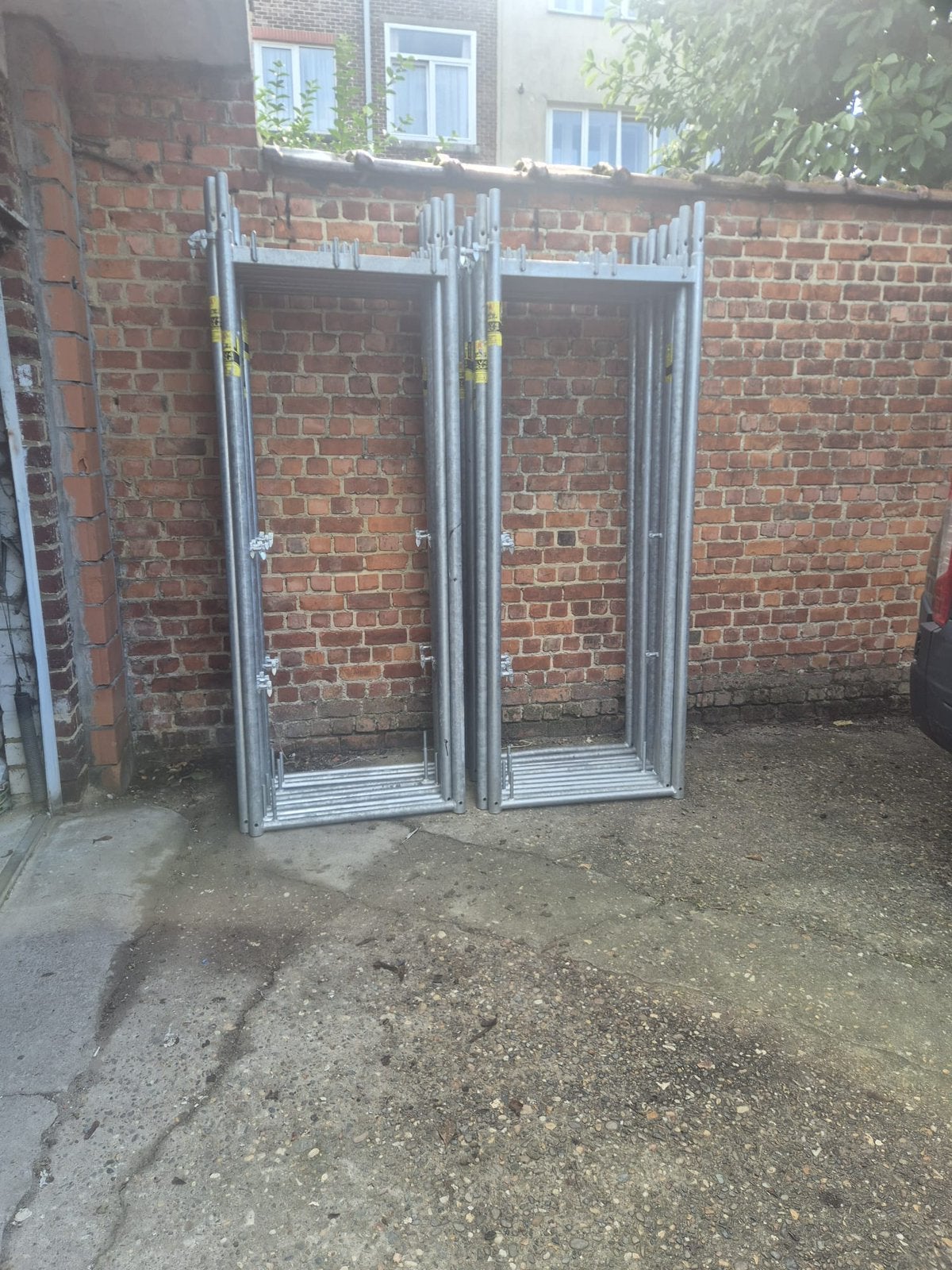 Plettac steigers te koop (100m2), Doe-het-zelf en Bouw, Ophalen, Zo goed als nieuw, Gevelsteiger, 5 meter of hoger