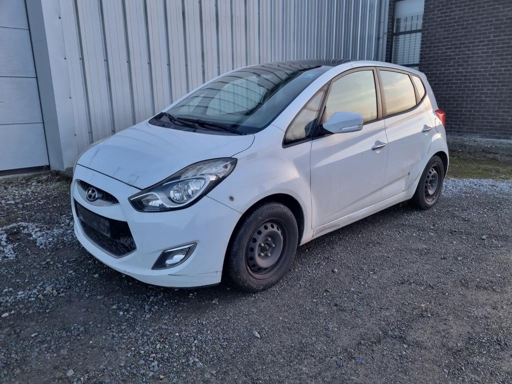 Hyundai ix 20.  1.4  diesel  2011, Auto's, Hyundai, Monovolume, Zwart, 1396 cc, Wit
