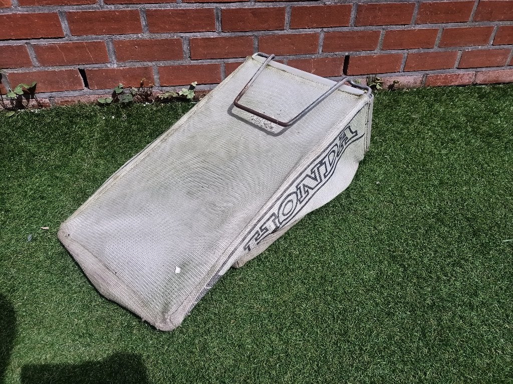 Opvangzak Honda grasmaaier, Ophalen, Opvangzak