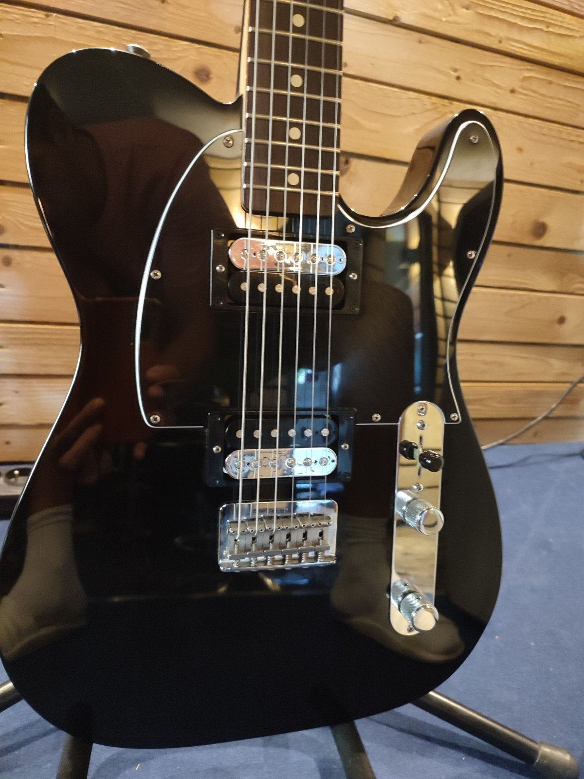 Fender Telecaster standard HH, Enlèvement, Comme neuf, Solid body, Fender
