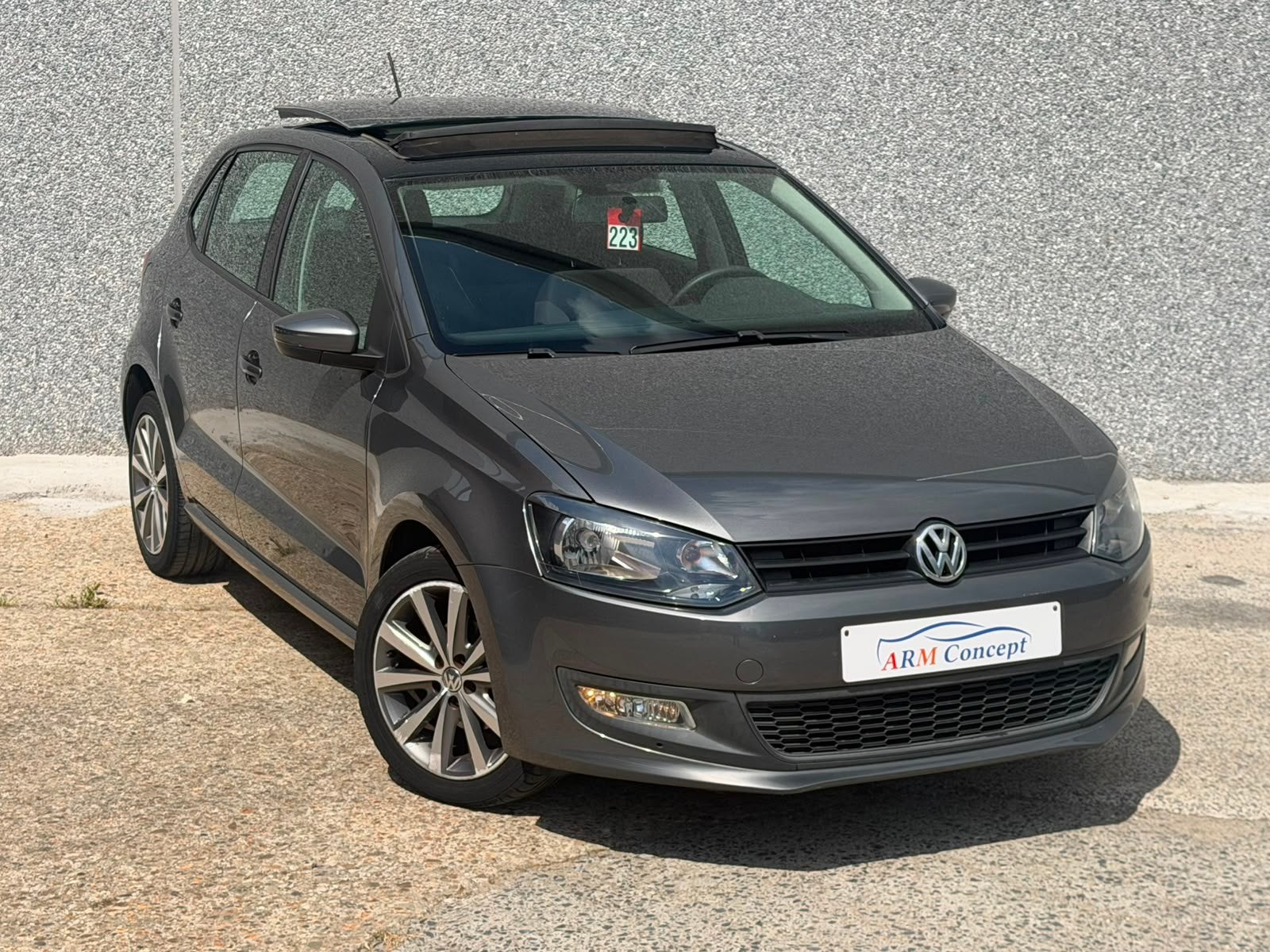 Volkswagen Polo 1.2 Essence 2011 GARANTIE 12 Mois Pano, Autos, Volkswagen, Achat, Entreprise, Boîte manuelle, Android Auto