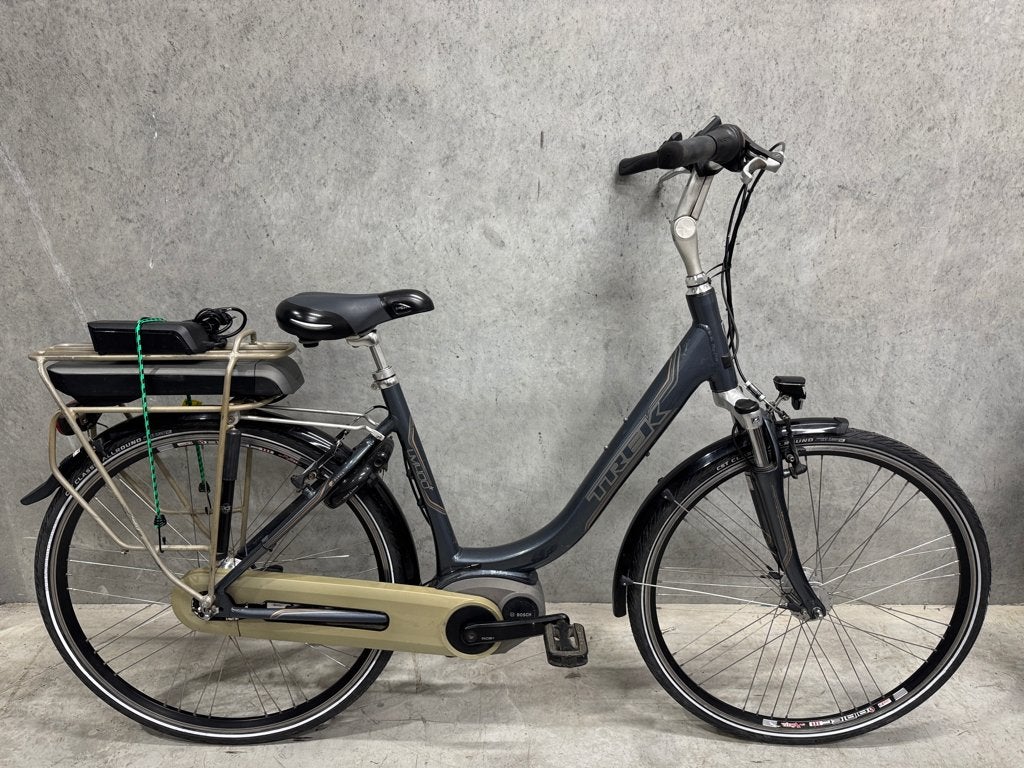 Trek LM400+ elektrische fiets met Bosch middenmotor, Fietsen en Brommers, Gebruikt, 47 tot 51 cm, 50 km per accu of meer, Ophalen