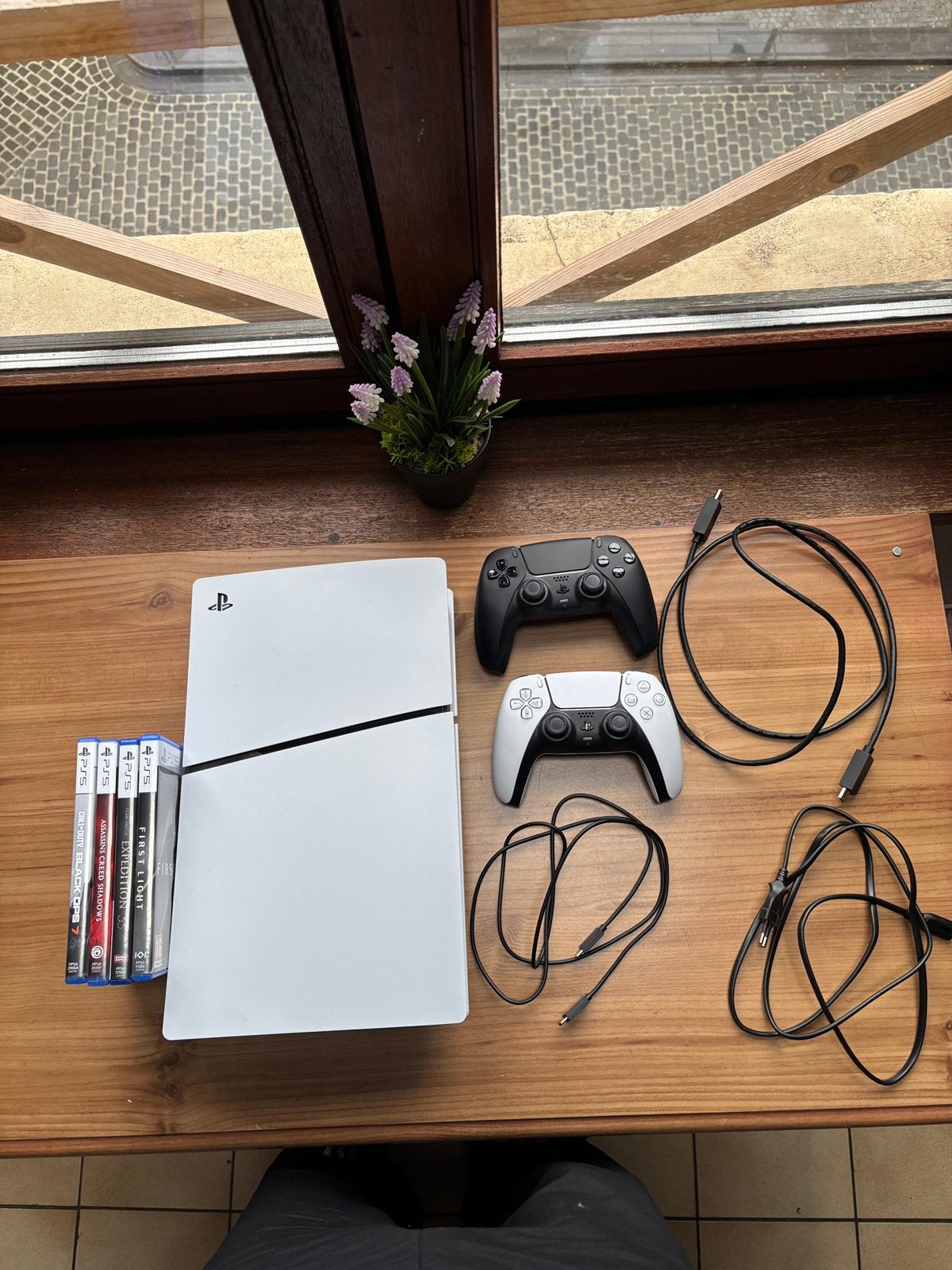Playstation 5 + 2 controllers + 4 games, Games en Spelcomputers, Spelcomputers | Xbox One, Zo goed als nieuw, Ophalen