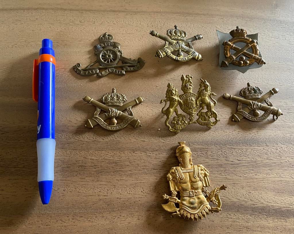 Lot 2 insignes, Ophalen of Verzenden