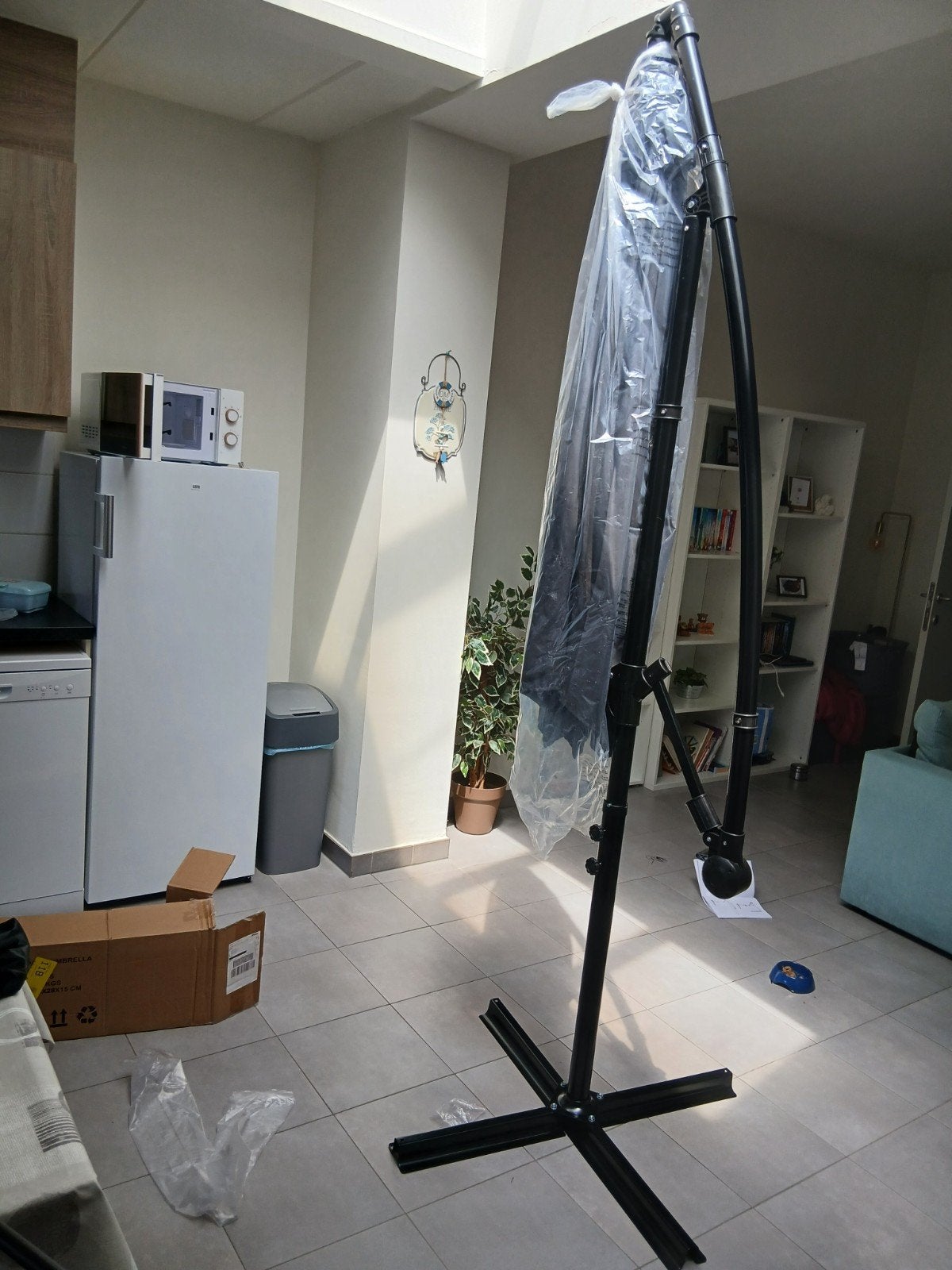 NIEUWE zweefparasol met terrastegels, Ophalen, Nieuw, Zweefparasol, Verstelbaar