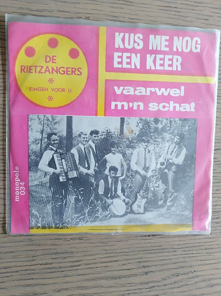 DE RIETZANGERS: "Kus me nog een keer" - Monopole TOPPER!, Cd's en Dvd's, Vinyl | Nederlandstalig, Fotohoes, Ophalen of Verzenden