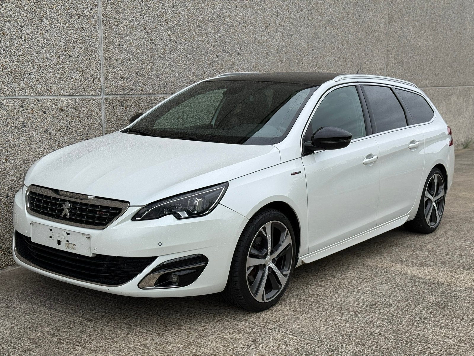 Peugeot 308 GT LINE 1.2i Automaat - Pano - Leder - New Car, Autos, Peugeot, Cuir, Achat, Entreprise, Boîte manuelle