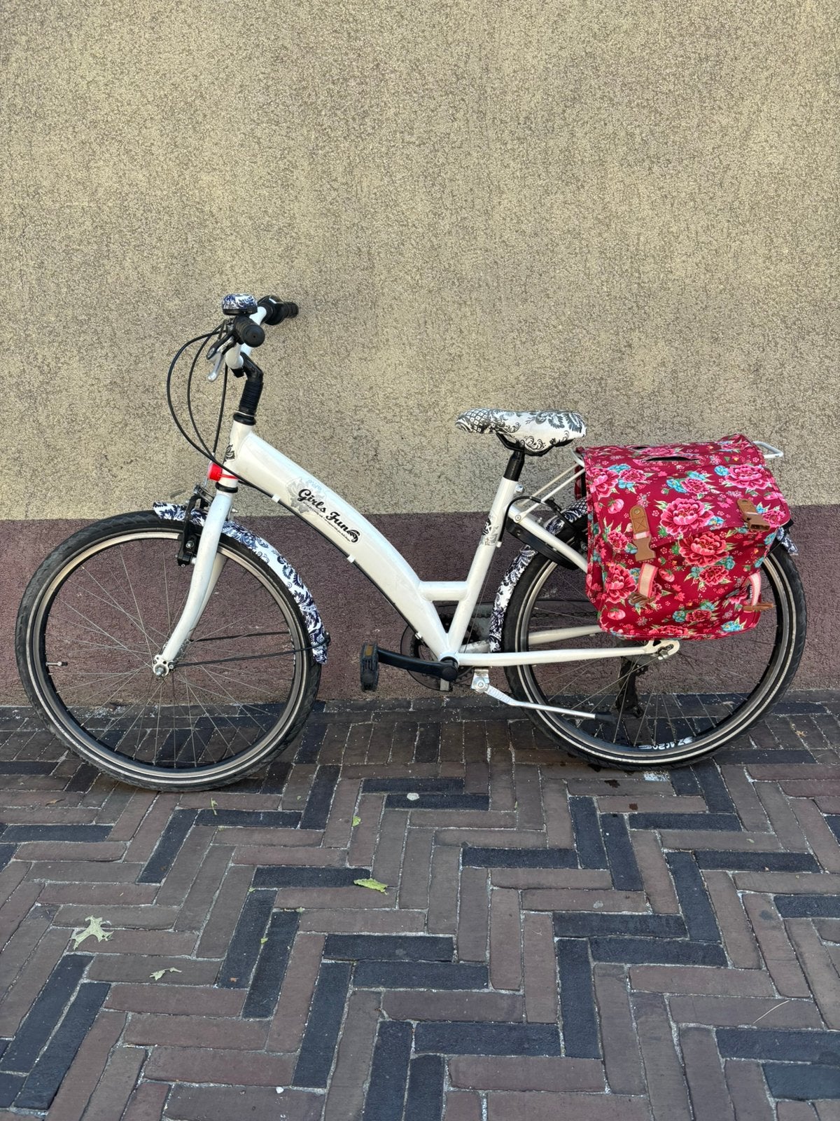 Meisjes fiets 24 inch, Fietsen en Brommers, Ophalen, Zo goed als nieuw