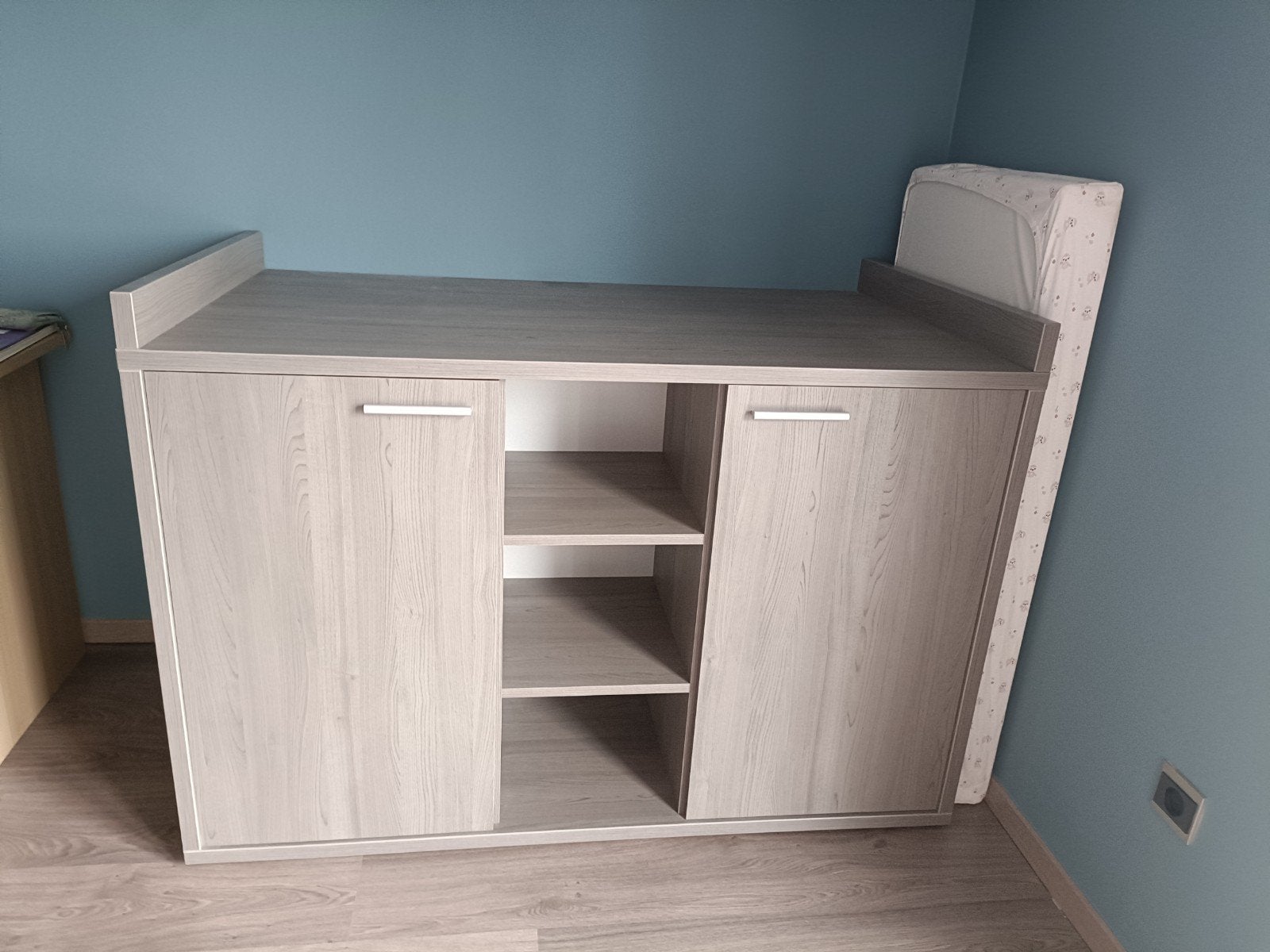 Verzorgingstafel/ commode LUCA, Ophalen, 70 cm of meer, Opstaande rand, 100 cm of meer