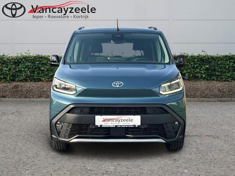 Toyota ProAce City Verso Family SWB+cam+gps+sens achter, Autos, Toyota, Euro 6, ProAce, Boîte manuelle, Noir