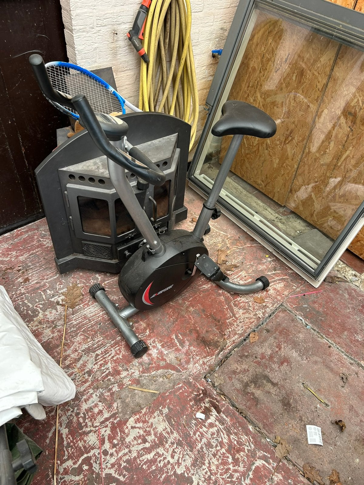 Hometrainer, Sport en Fitness, Ophalen, Gebruikt, Hometrainer