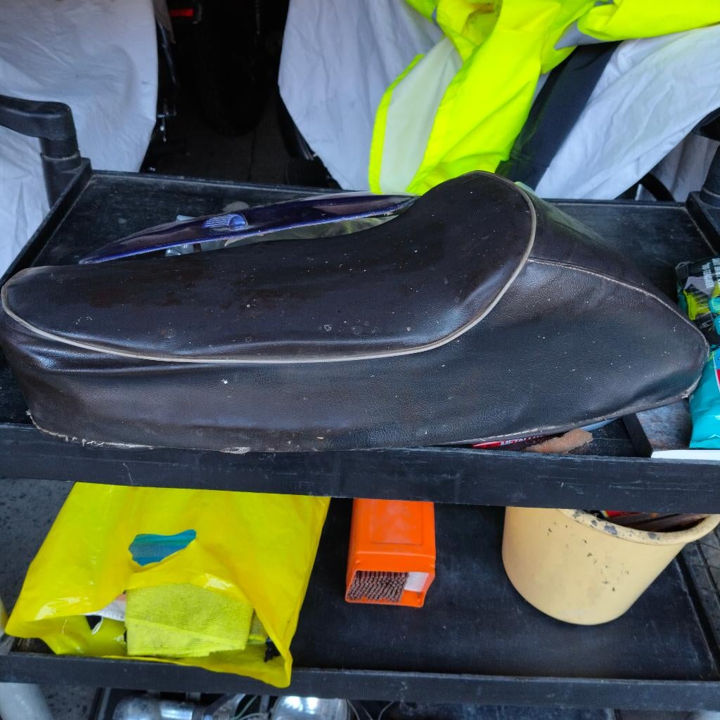 Selle vespa Piaggio, Vélos & Vélomoteurs, Autres modèles, Classe B (45 km/h), Enlèvement, Utilisé
