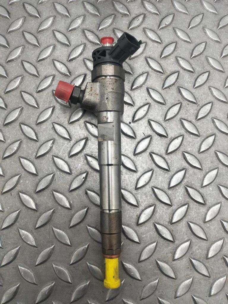 RENAULT CLIO BRANDSTOF INJECTOR / VERSTUIVER 2021, Ophalen of Verzenden, Gebruikt, Stiba lid