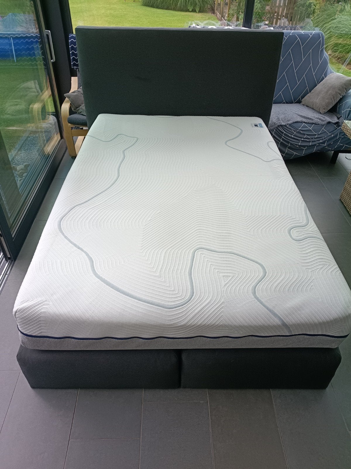 Boxspring 140 x 200 cm  Kårlsson, Ophalen, Gebruikt, 140 cm, Twijfelaar