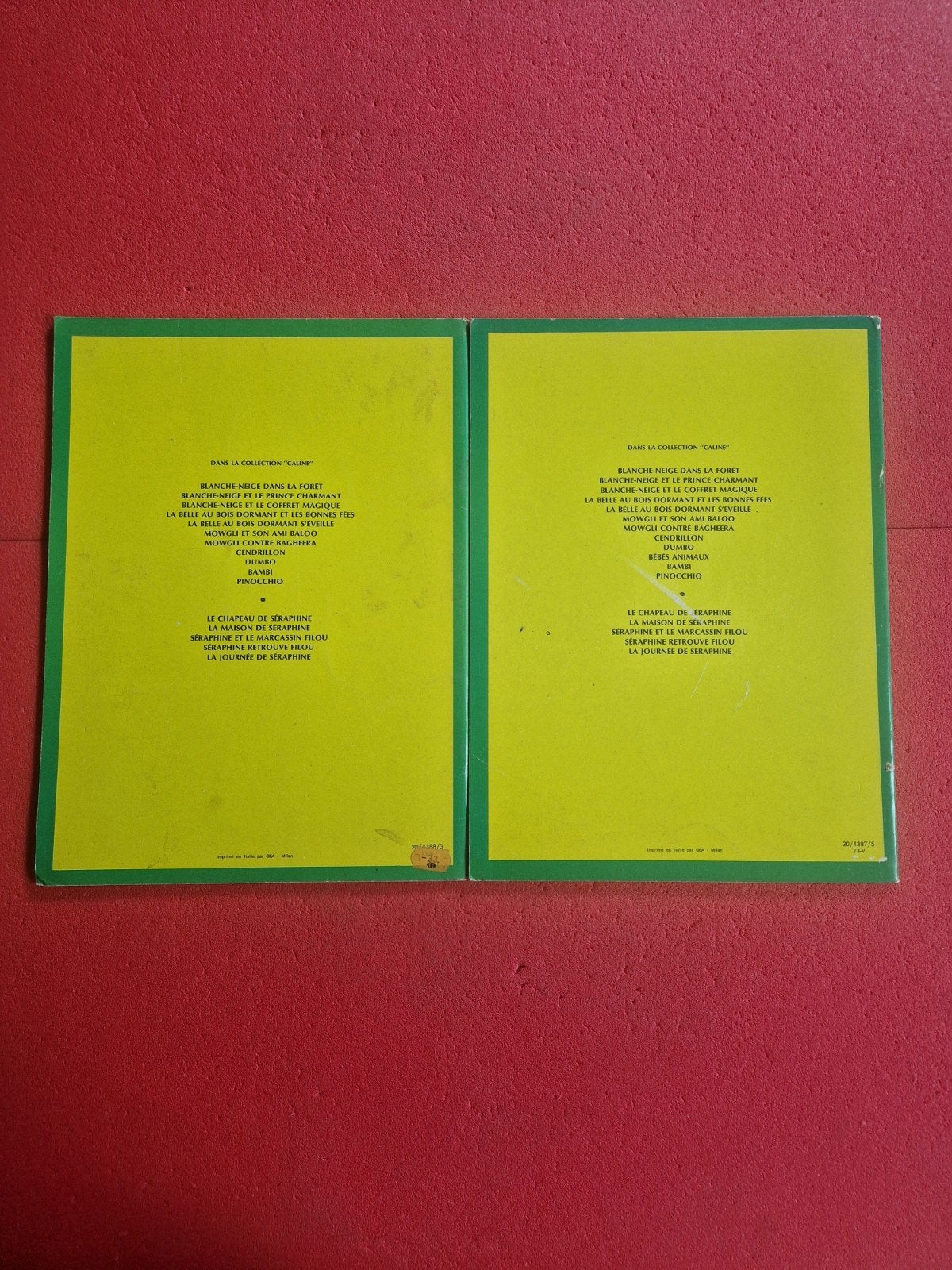 lot de 2 livres walt Disney blanche neige (1973), Enlèvement ou Envoi
