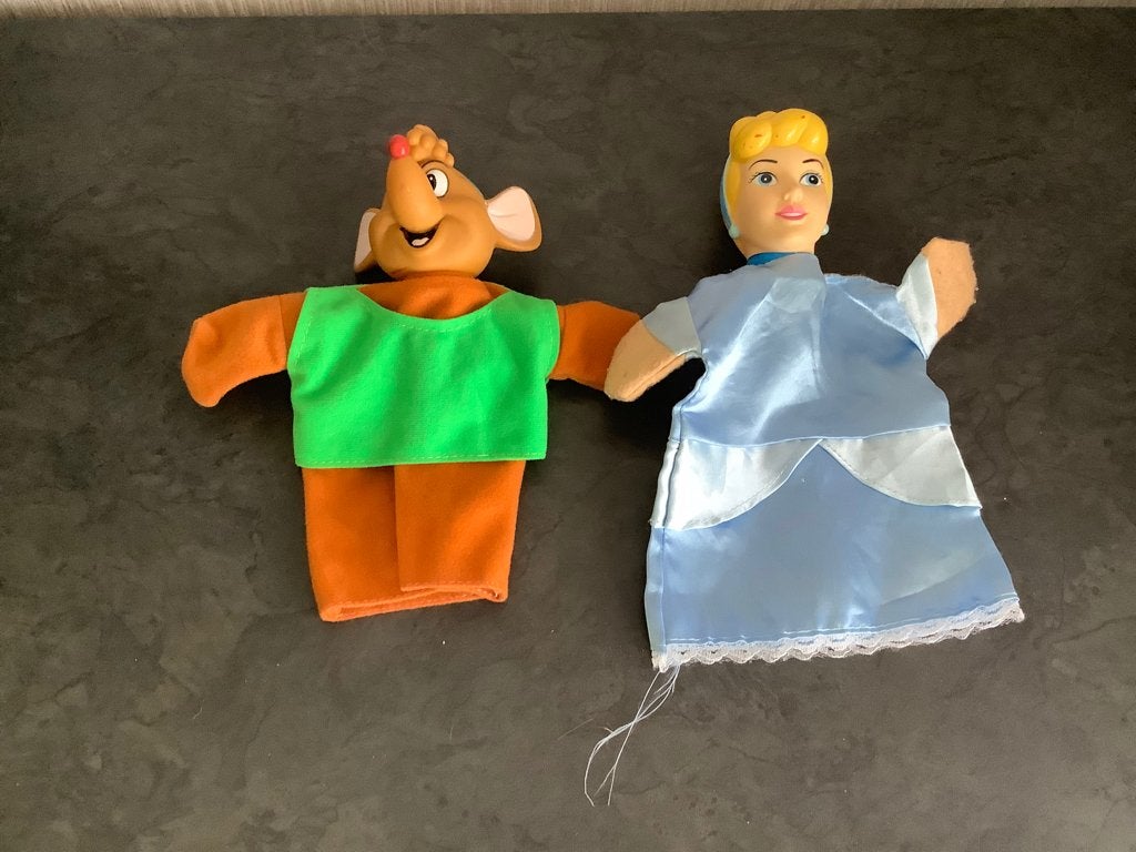 Disney Cinderella verschillende handpoppen (28 cm), Kinderen en Baby's, Ophalen of Verzenden, Gebruikt, Overige typen