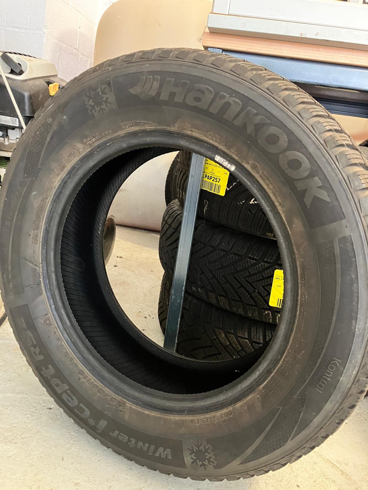 4 Hankook winterbanden, Auto-onderdelen, Banden en Velgen, Ophalen, 16 inch, Winterbanden, Band(en)