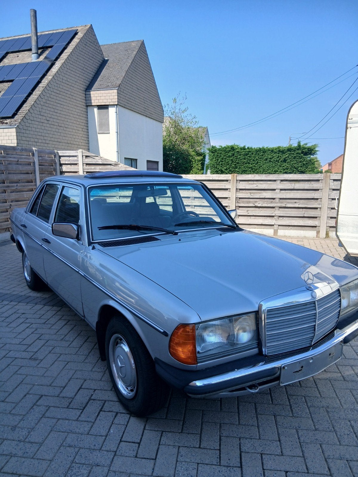 Mercedes w123, Particulier, Benzine, Te koop