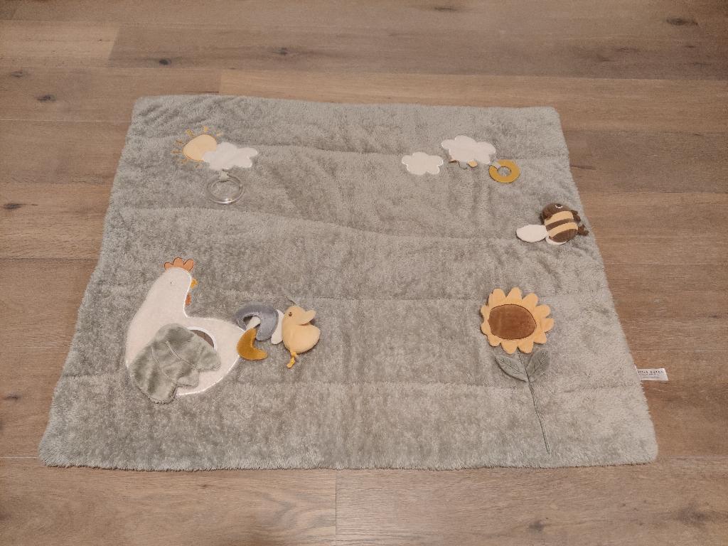 Jouets pour bébés et tapis de jeu bien entretenus, Enfants & Bébés, Jouets | Jouets de bébé, Comme neuf, Enlèvement
