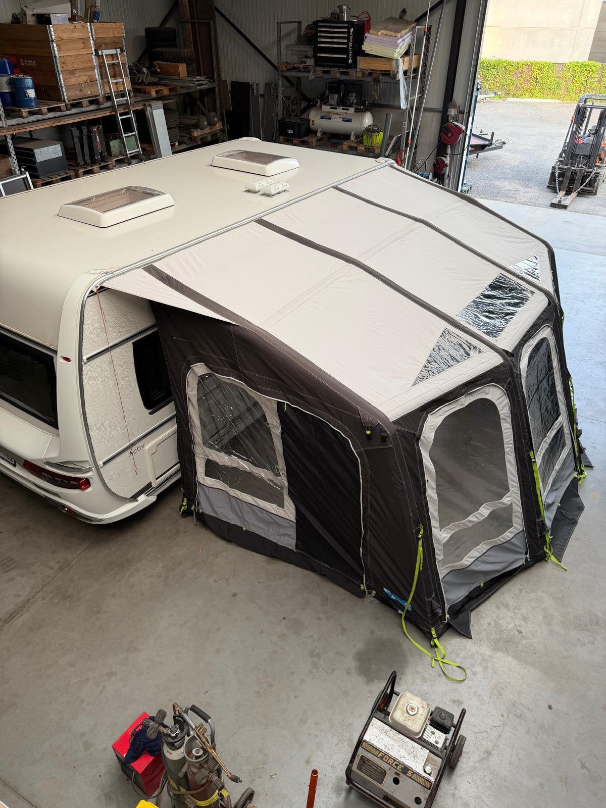 Opblaasbare voortent kampa ace air pro 400 met uitbouw, Enlèvement, Comme neuf