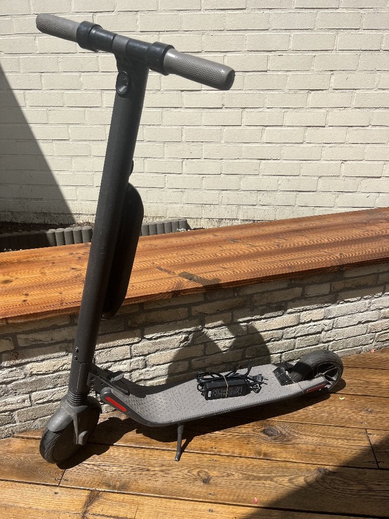 Segway Ninebot ES2 + externe batterij + lader, Fietsen en Brommers, Steps, Gebruikt, Elektrische step (E-scooter), Ophalen