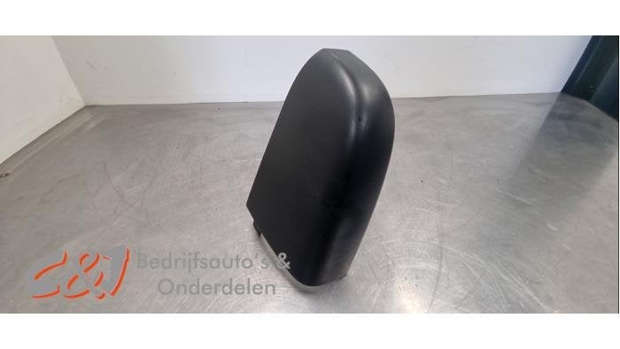 Bumperhoek links-achter van een Renault Trafic, Gebruikt, -, Renault, -