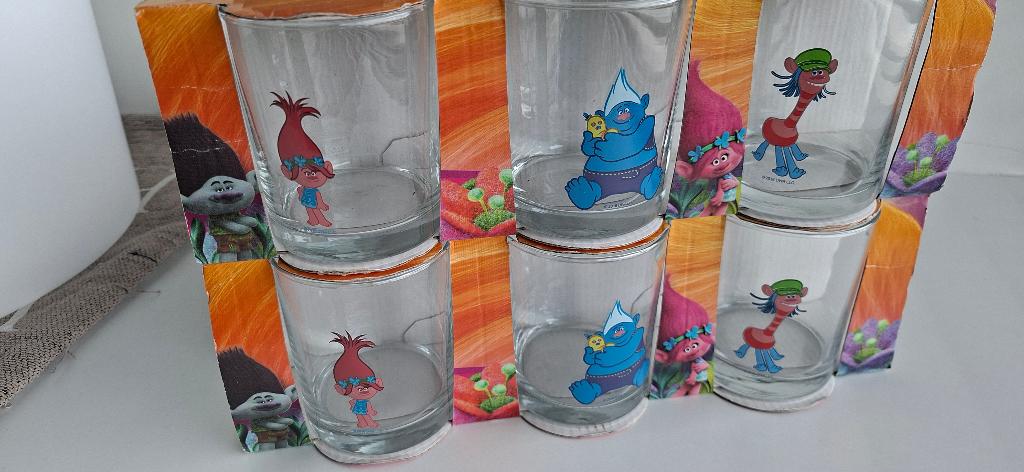 Nieuwe glazen Trolls, Verzamelen, Glas en Drinkglazen, Ophalen, Nieuw, Frisdrankglas