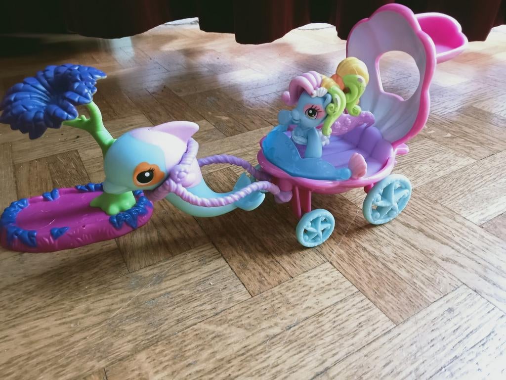 My little pony : dolfijn met koets my little Pony zeemeermin, Ophalen of Verzenden