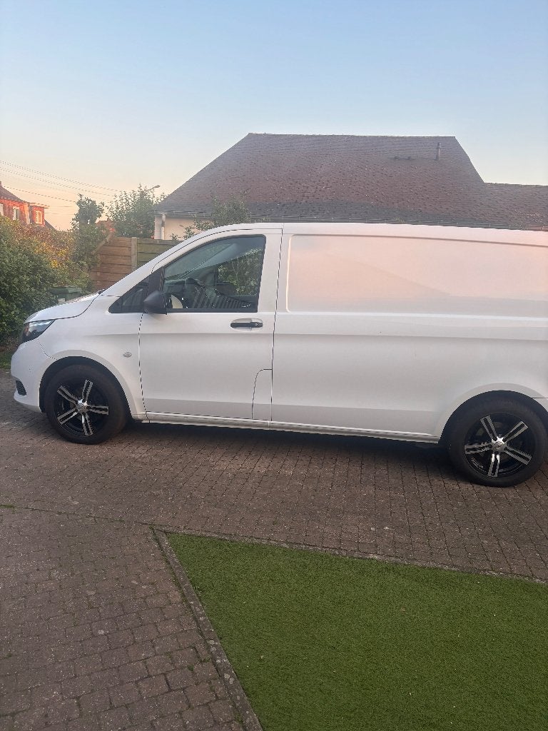 Mercedes vito, Auto's, Euro 6, 4 cilinders, 2000 kg, Wit