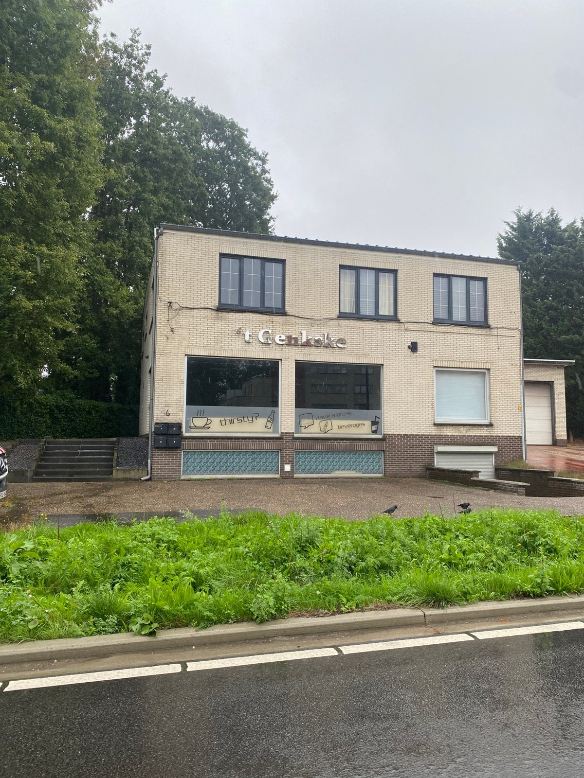 Te huur buurtwinkel te Genk, Huur