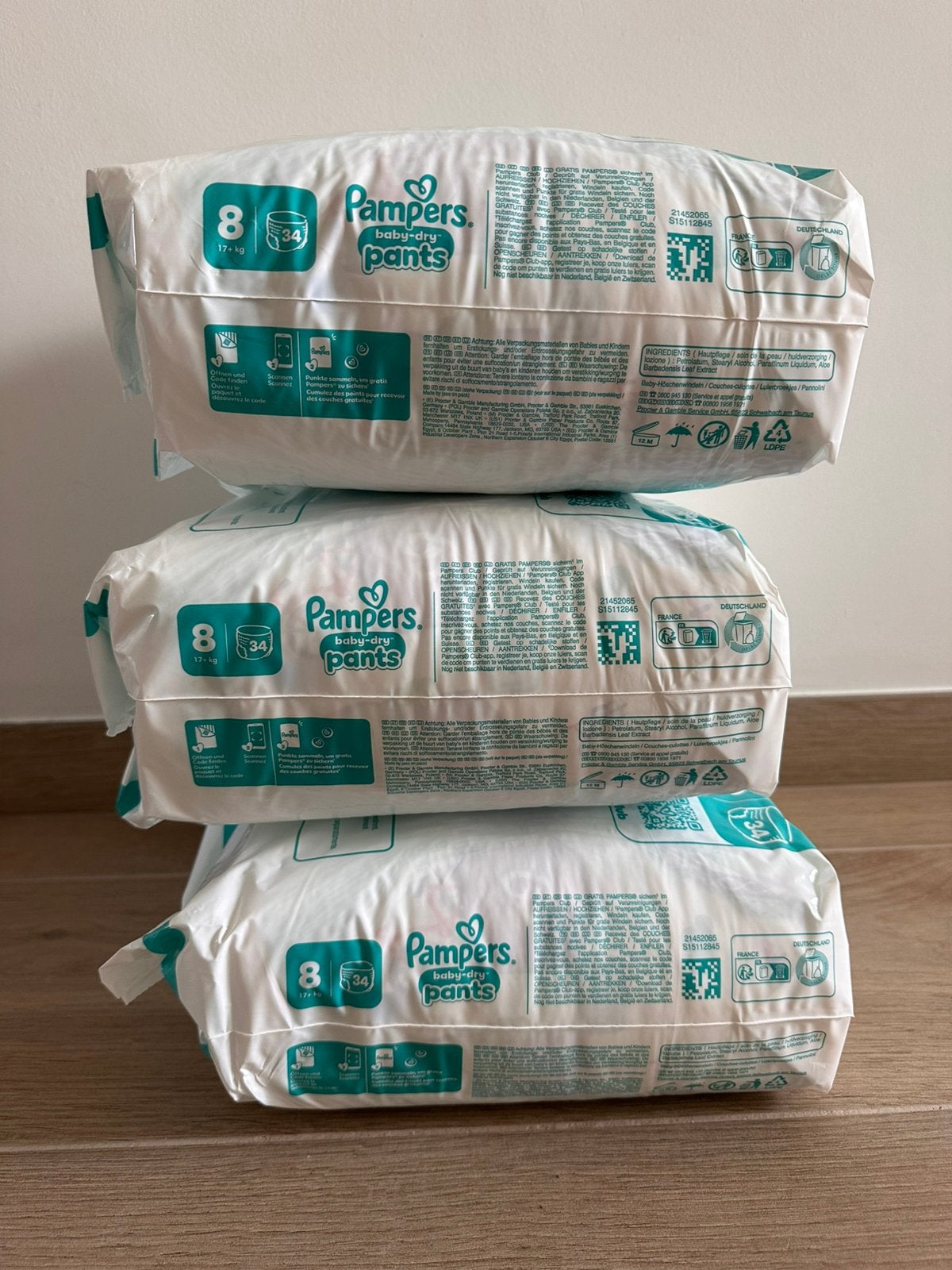 Pantalon étanche Pampers pour bébé, Enfants & Bébés, Enlèvement, Neuf