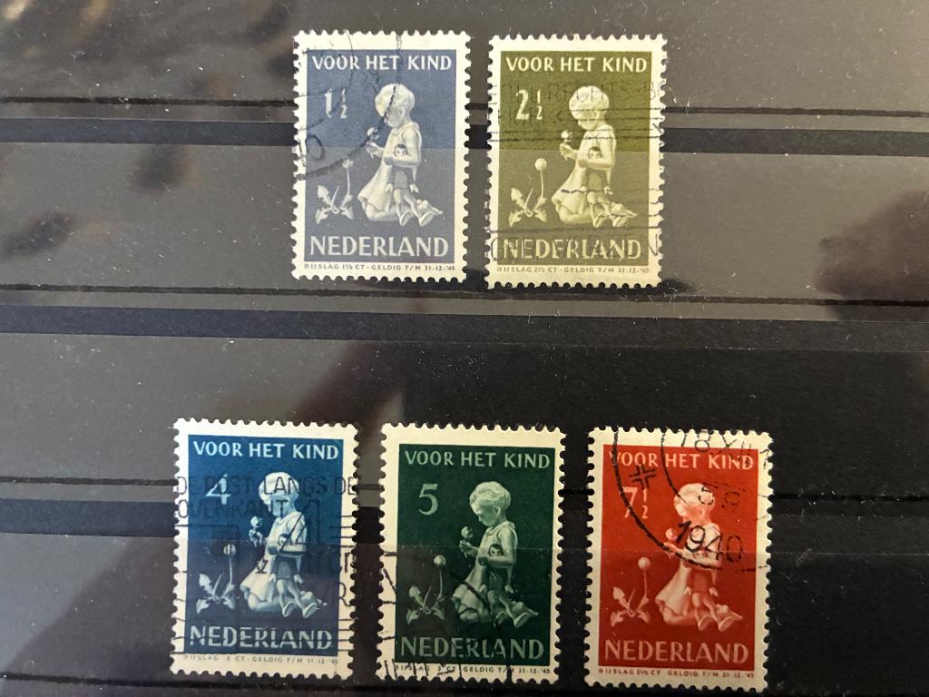 NEDERLAND NVPH 374/78 GESTEMPELD CW 2,80€, Timbres & Monnaies, Timbres | Pays-Bas, Envoi, Après 1940, Affranchi