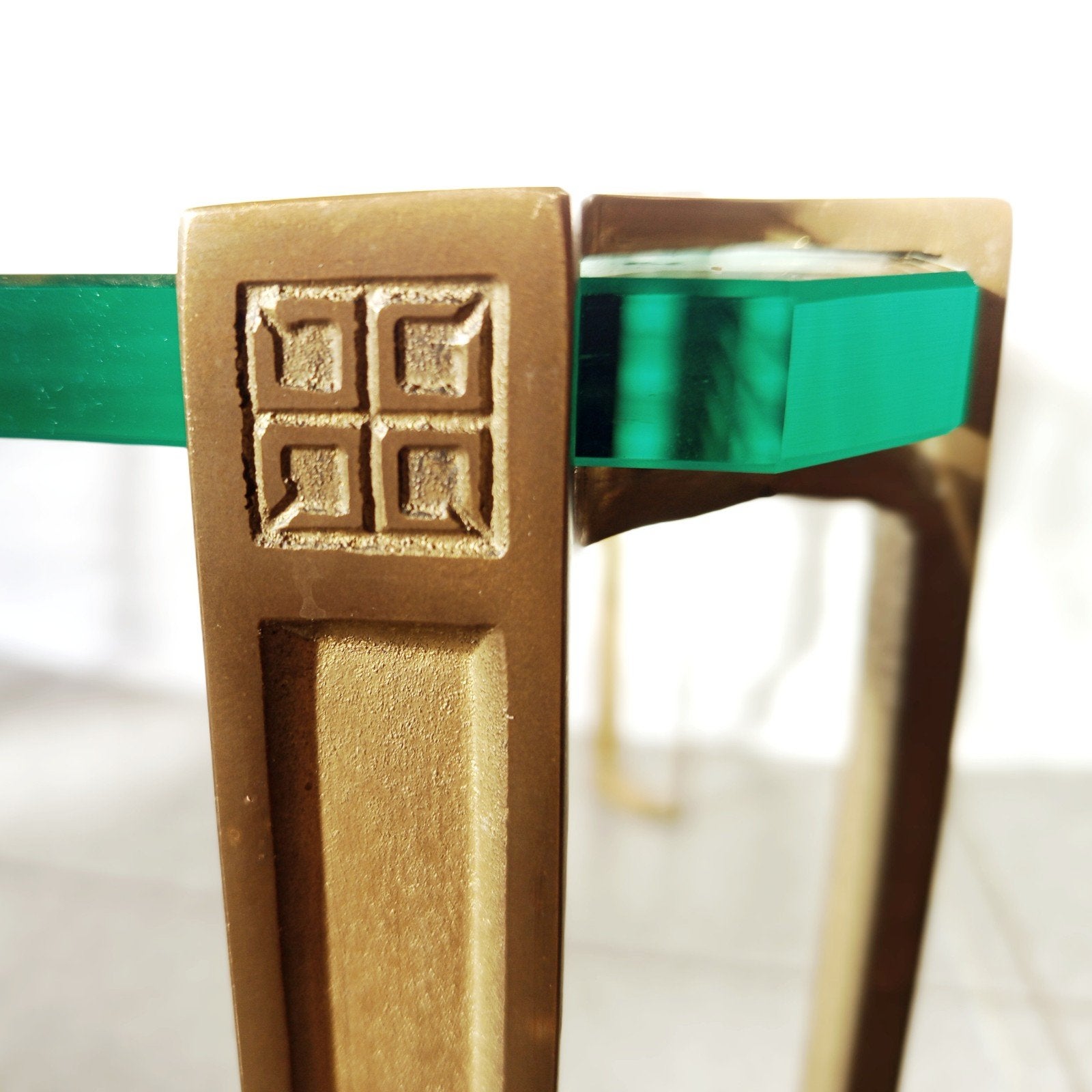 Table basse T24 | PETER GHYCZY | 70's Design, Maison & Meubles, 70s Design, 55 à 75 cm, Verre, Enlèvement