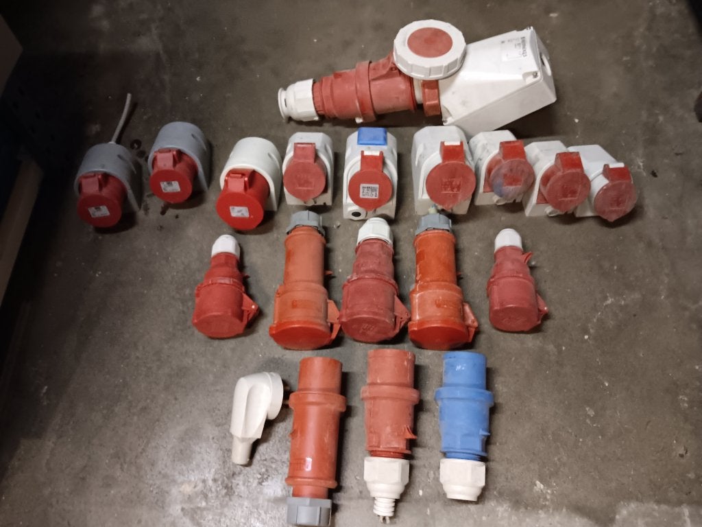 CEE sterkers 380 volt 16 32 64 ampere, Ophalen of Verzenden, Zo goed als nieuw
