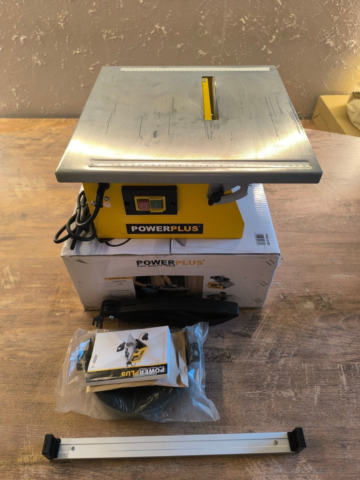 Tegelsnijmachine zo goed als nieuw, Enlèvement, Comme neuf, 600 à 1200 watts, Powerplus