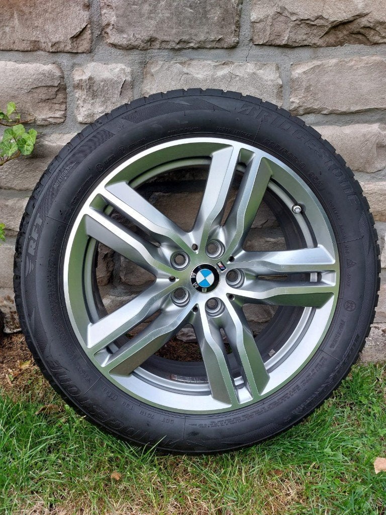 4 jantes BMW M (2019) avec pneu hiver 225/50 R18 95H Bridges, Pneus hiver, Véhicule de tourisme, 18 pouces, Enlèvement