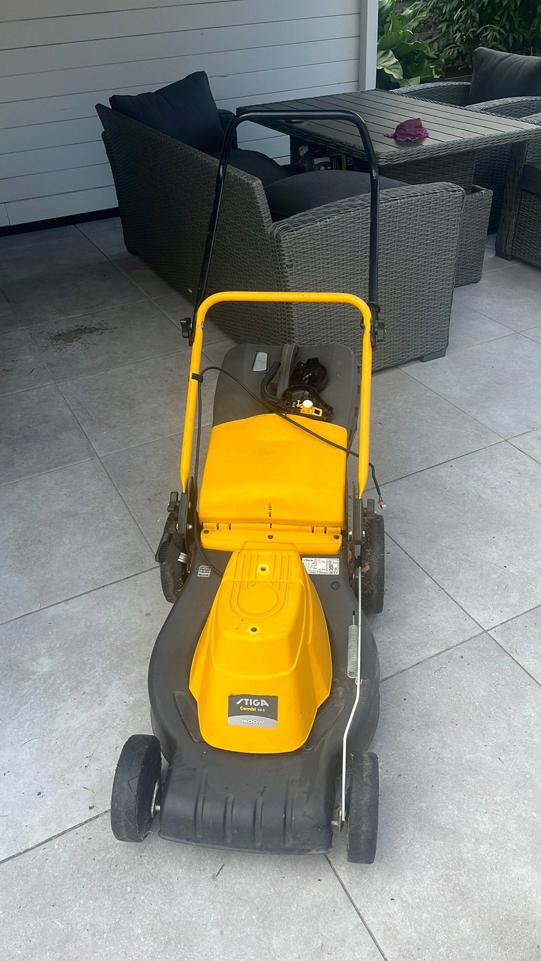 Stiga combi 48E, Tuin en Terras, Ophalen, Cirkelmaaier, Gebruikt, Elektrische grasmaaier