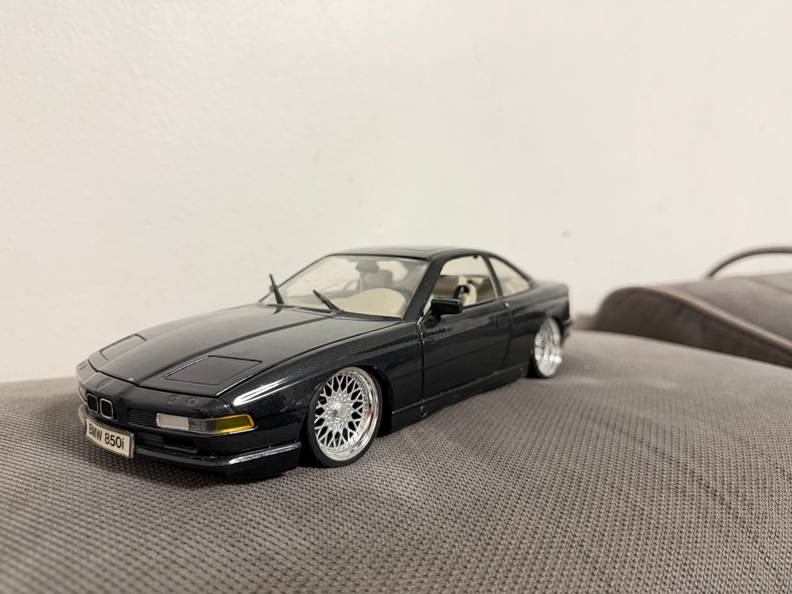 Model 1:18 bmw 850i, Ophalen, Zo goed als nieuw, Auto
