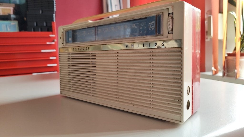 antieke radio phillips po/go, Ophalen