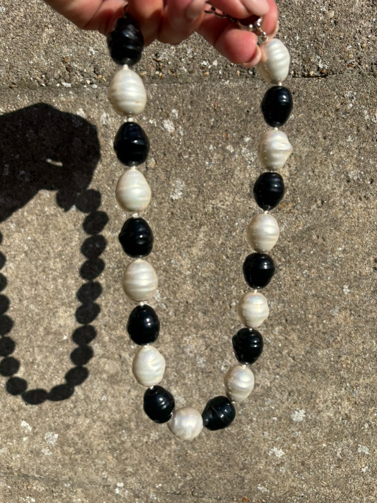 Vintage parelketting zwart/wit, Handtassen en Accessoires, Ophalen of Verzenden, Zo goed als nieuw, Wit