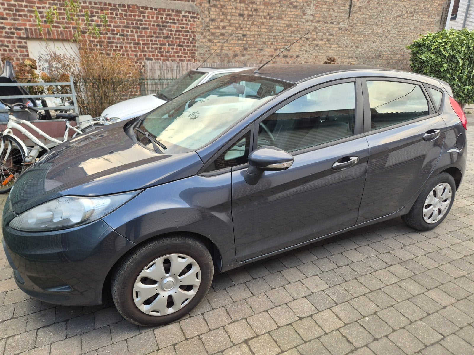 Ford fiesta 1.25 Essence, 2010, Autos, Achat, Boîte manuelle, 5 portes, Particulier