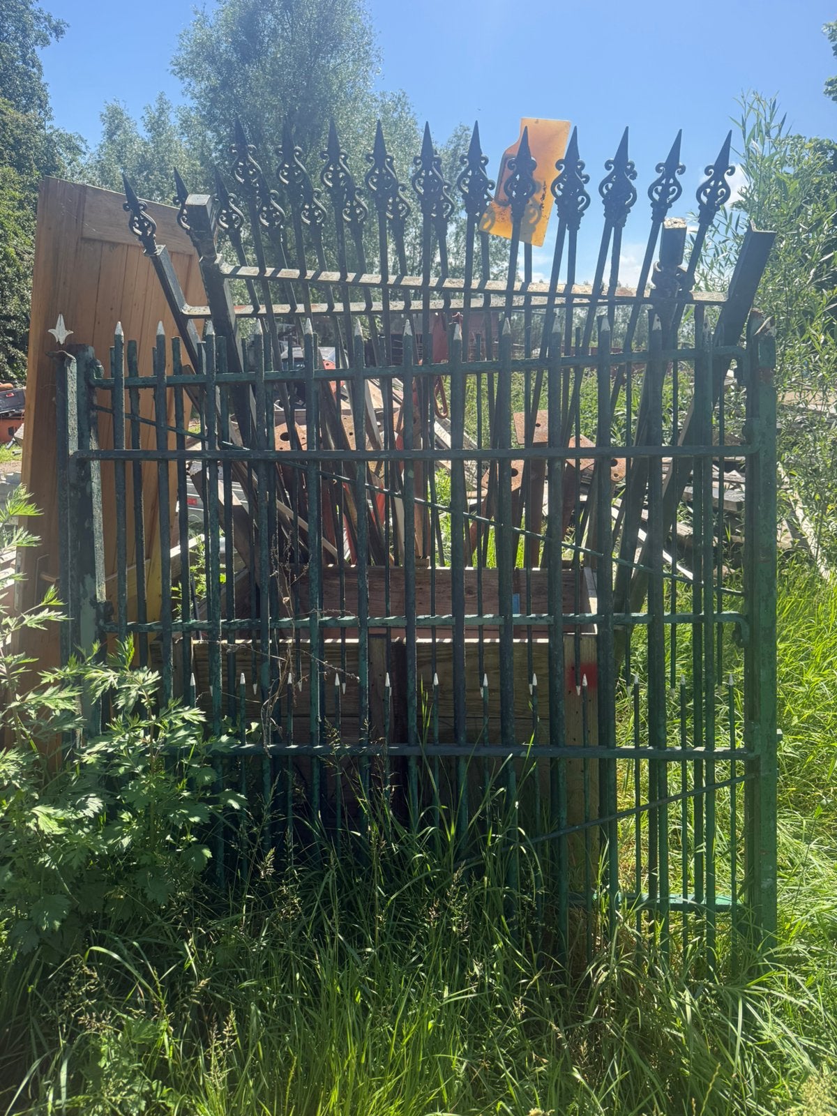 Antiek hekken en poort, Enlèvement, Comme neuf, Fer, Avec portail