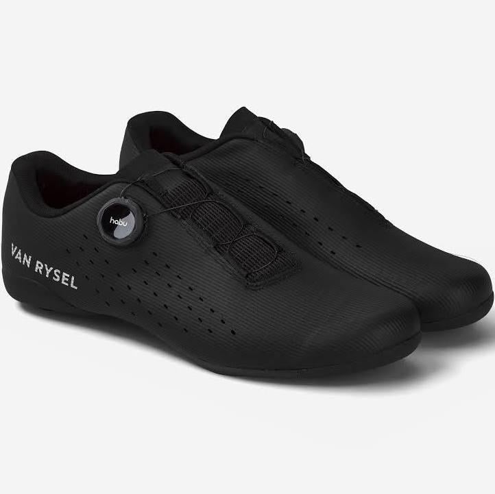 Schoenen en helm, Ophalen, Zo goed als nieuw, Schoenen