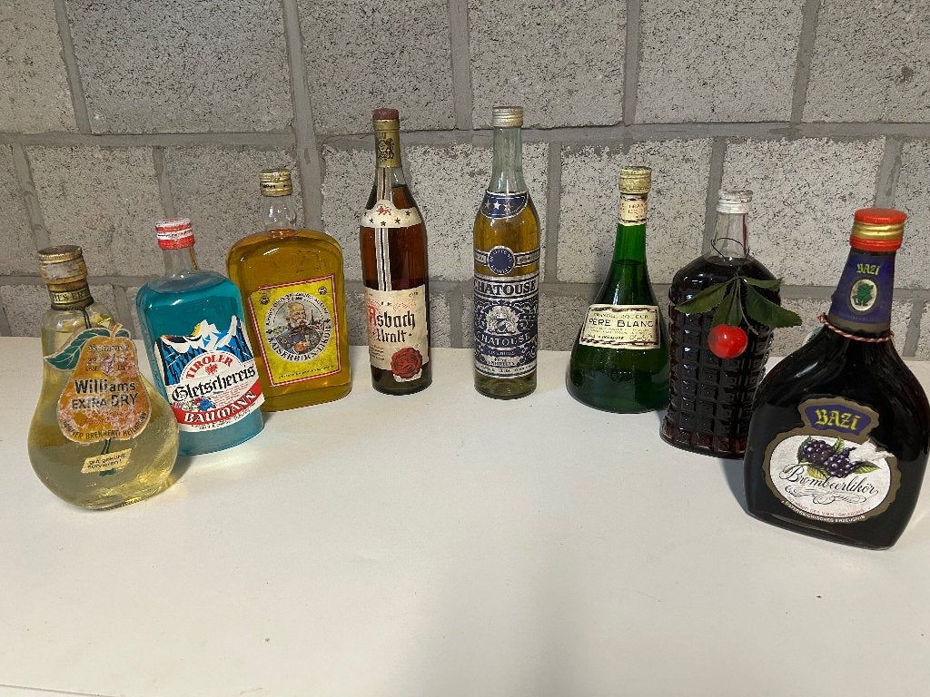 Sterke drank lot 8 flessen, Verzamelen, Ophalen of Verzenden