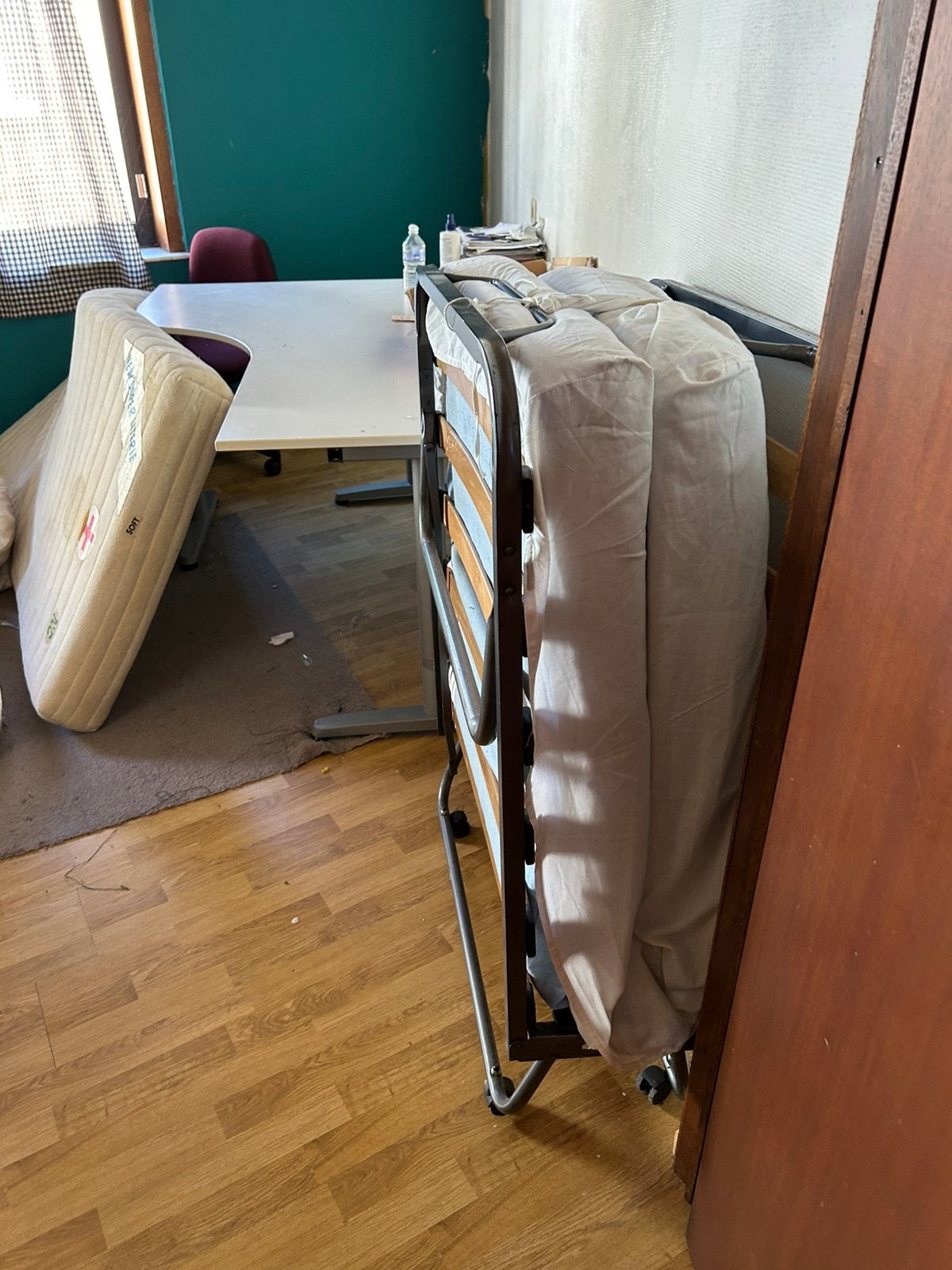Matrassen en bed meubelen en zetel enzovoort, Huis en Inrichting, Ophalen, Gebruikt