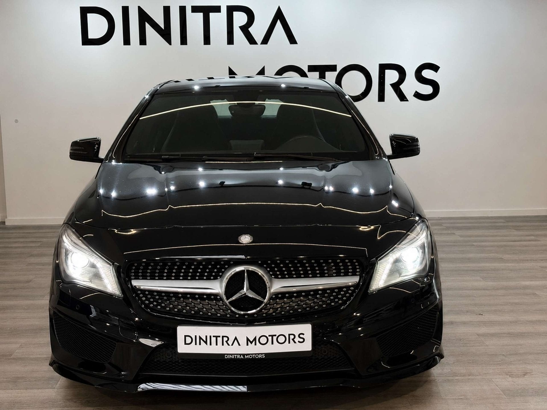 Mercedes-Benz CLA 200 AMG - Navi/Cruise/LED/Camera, Autos, Mercedes-Benz, CLA, Achat, Entretenue par le concessionnaire, Noir