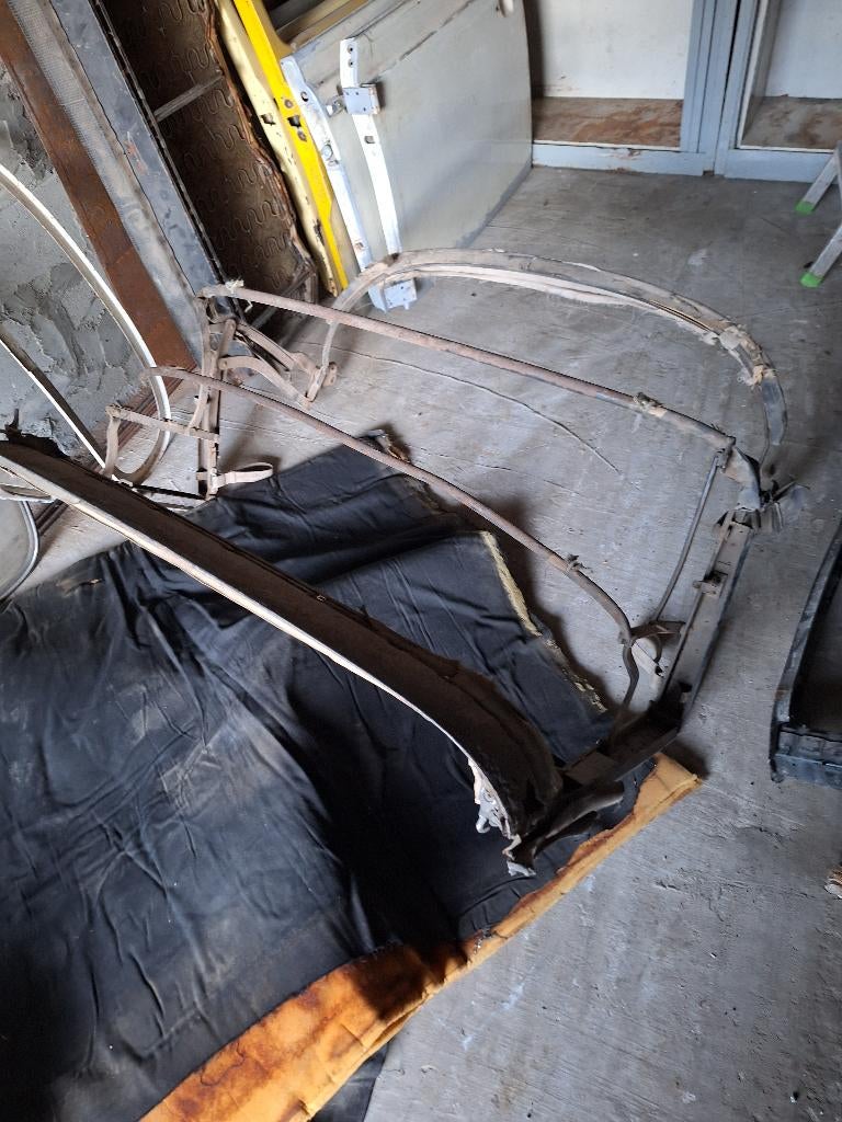 armature de capote coxccinelle cabriolet 1303, Enlèvement, Révisé, Volkswagen, Capot moteur
